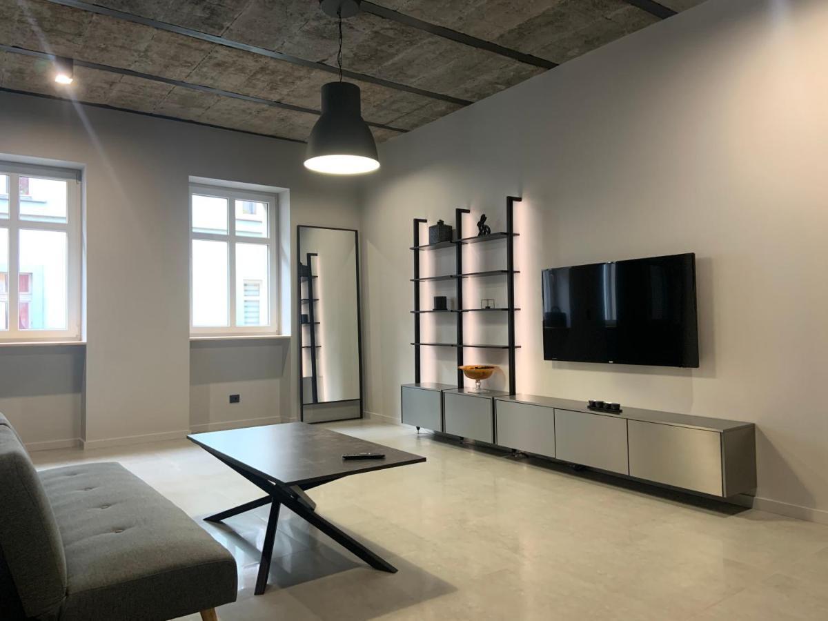 5 Star Apartments - Luxury & Comfort 옐레니아구라 외부 사진