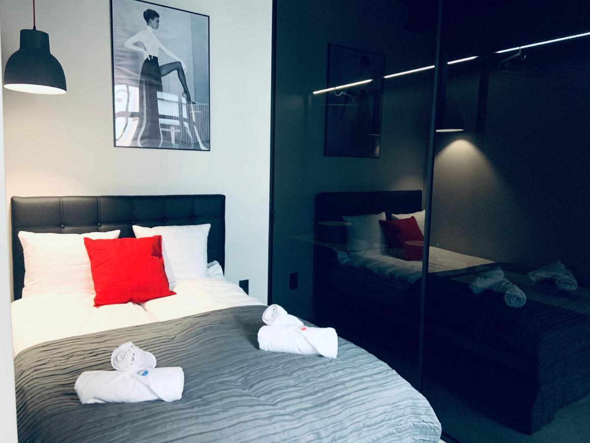 5 Star Apartments - Luxury & Comfort 옐레니아구라 외부 사진