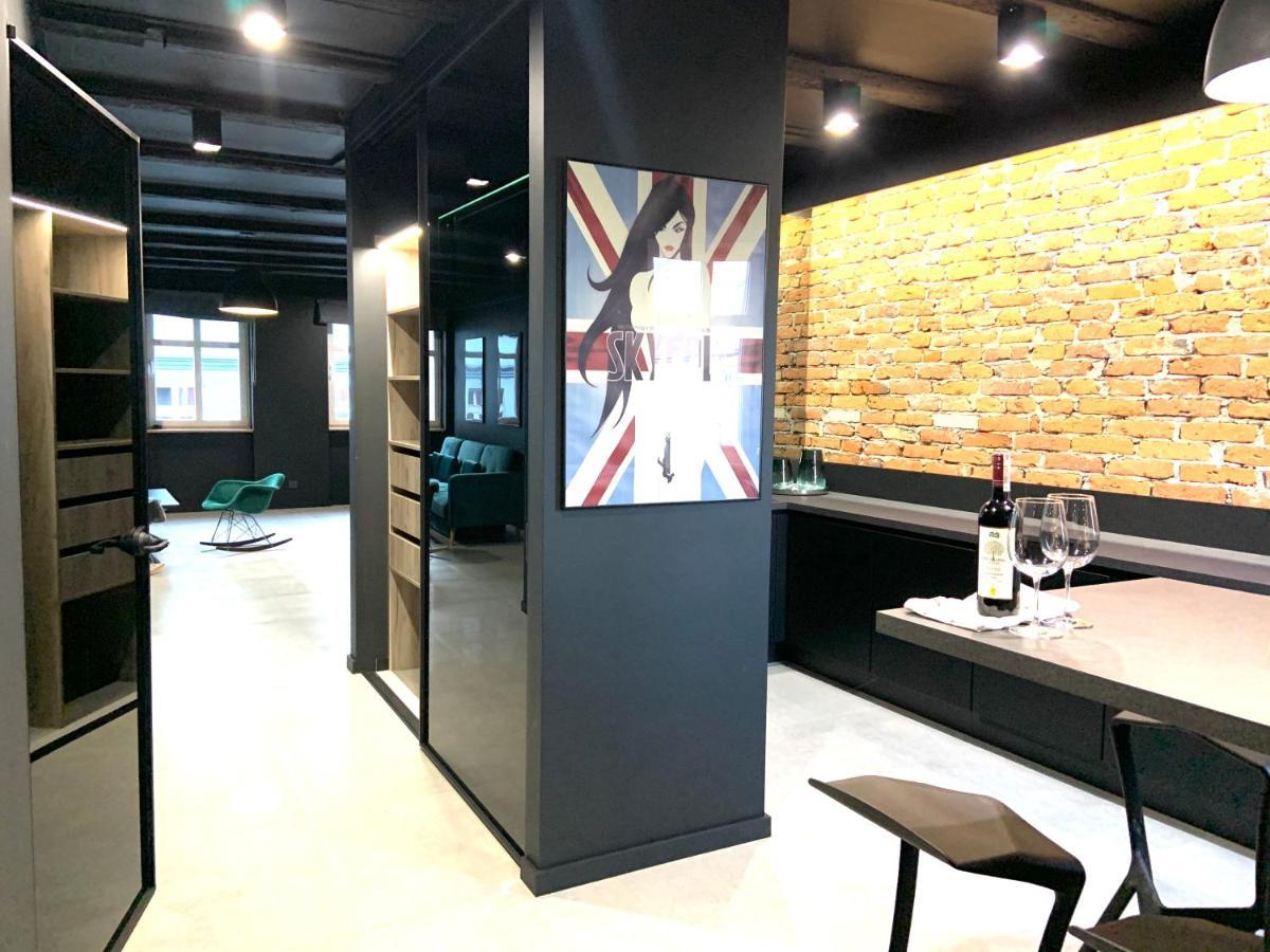 5 Star Apartments - Luxury & Comfort 옐레니아구라 외부 사진