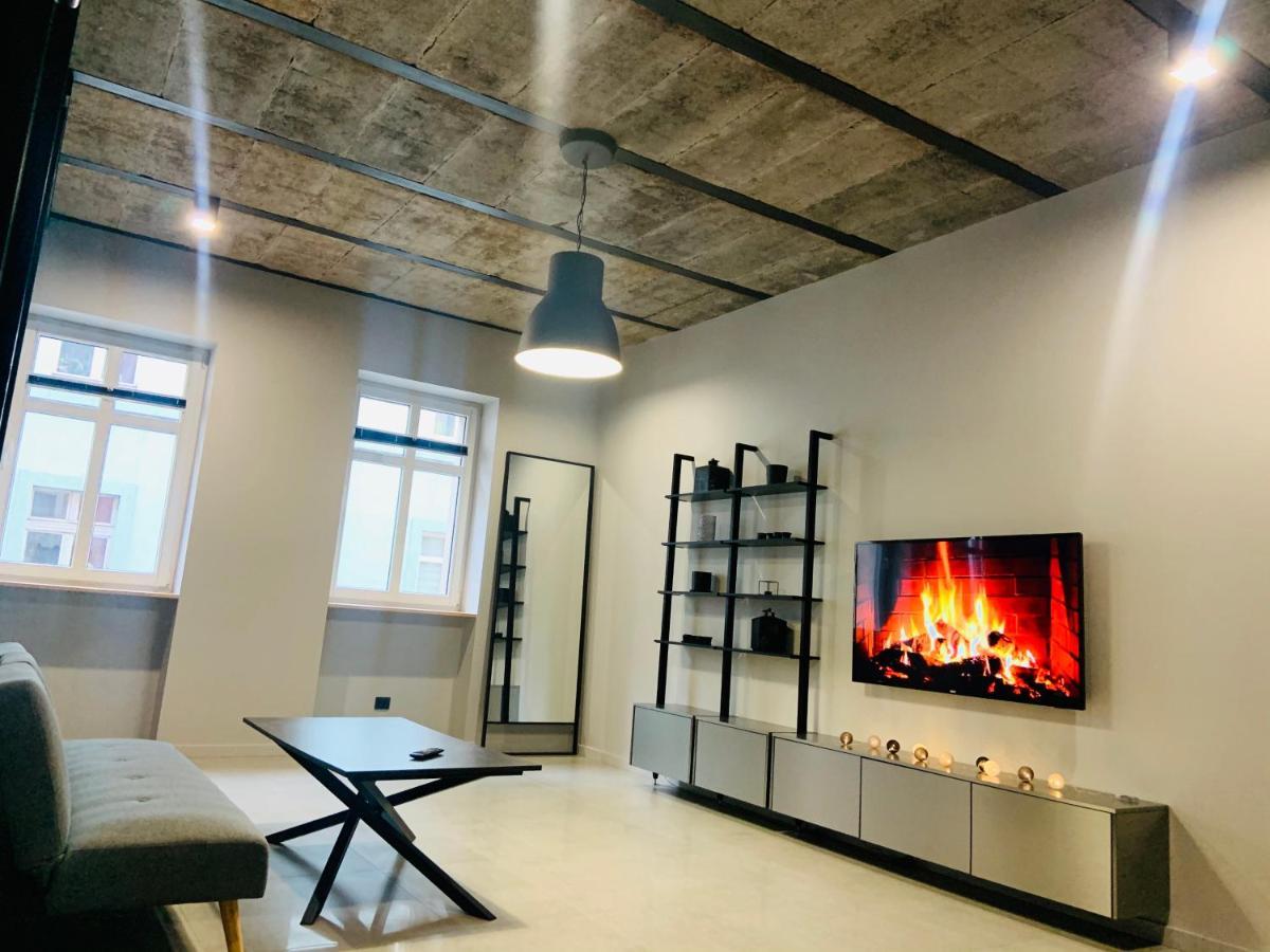 5 Star Apartments - Luxury & Comfort 옐레니아구라 외부 사진