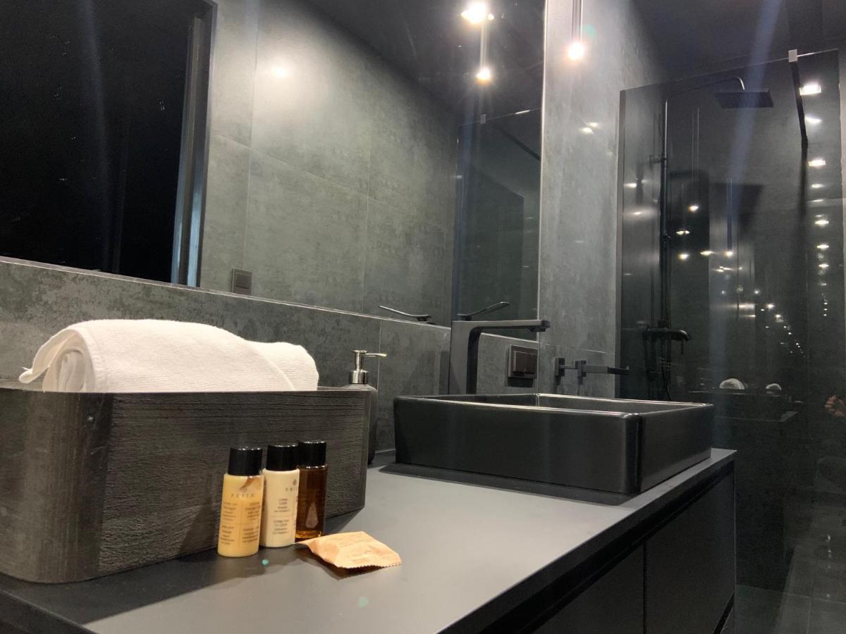 5 Star Apartments - Luxury & Comfort 옐레니아구라 외부 사진